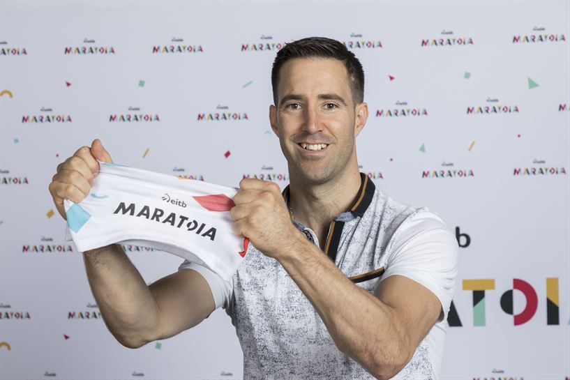 Arretxe II EiTB Maratoiko buffarekin (Argazkia: EITB)