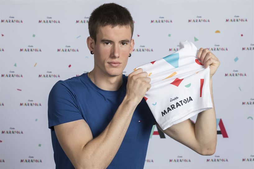 Mariezkurrena EiTB Maratoiko buffarekin (Argazkia: EITB)