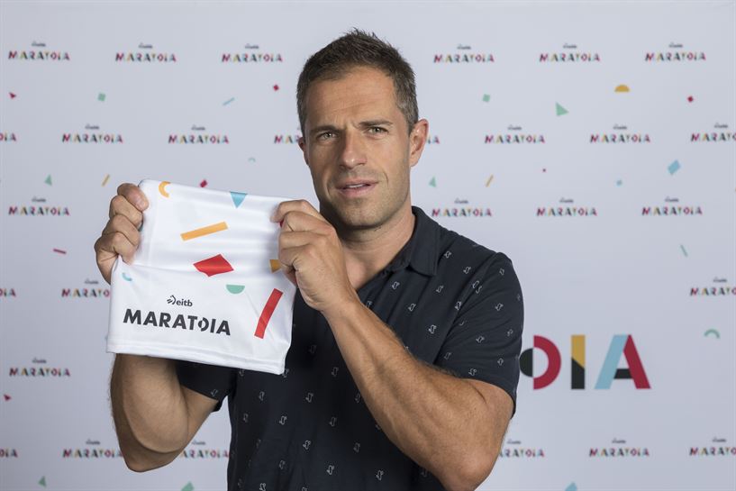 Olaizola II EiTB Maratoiko buffarekin (Argazkia: EITB)