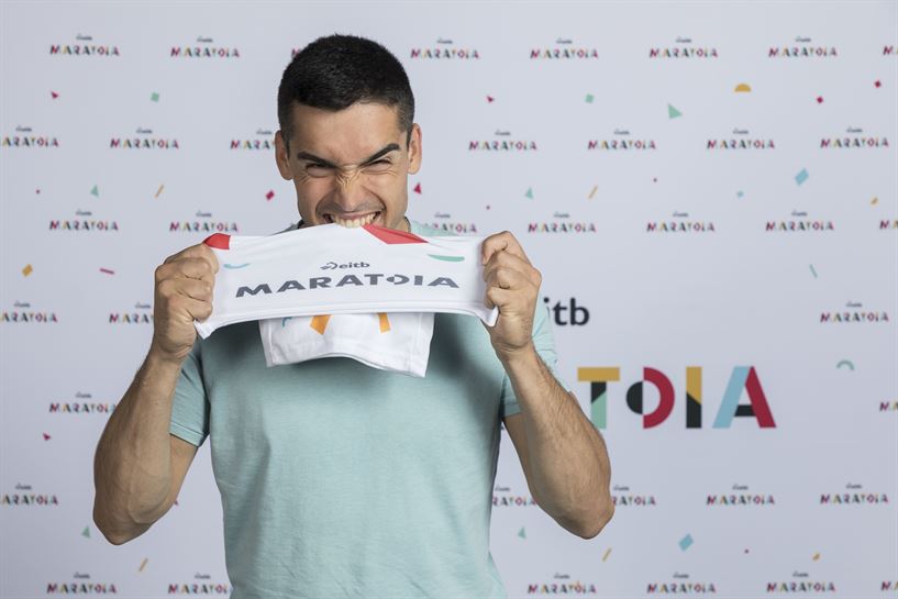 Victor EiTB Maratoiko buffarekin (Argazkia: EITB)