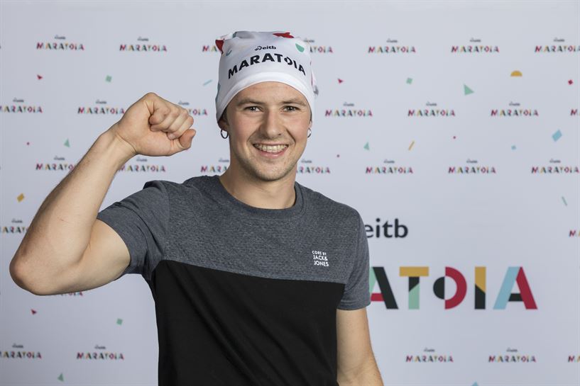 Elordi EiTB Maratoiko buffarekin (Argazkia: EITB)