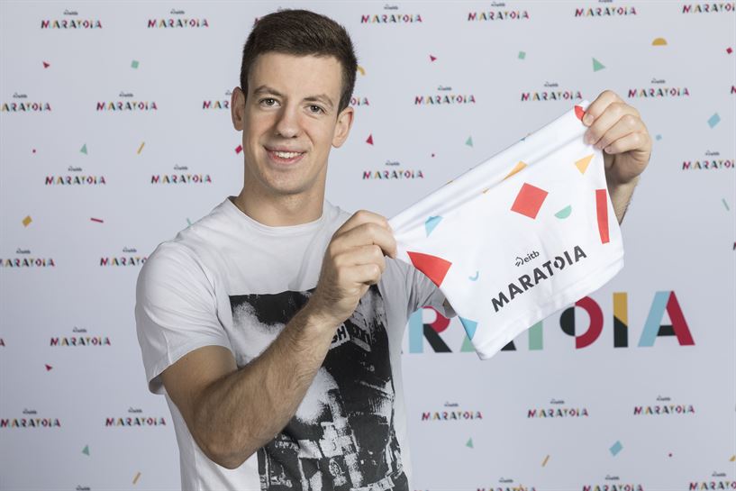 Garmendia EiTB Maratoiko buffarekin (Argazkia: EITB)