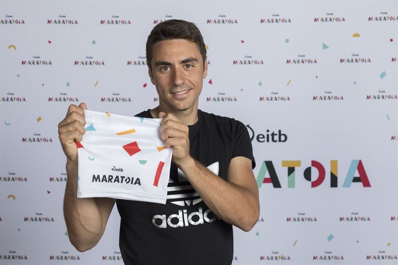 P. Etxeberria EiTB Maratoiko buffarekin (Argazkia: EITB)