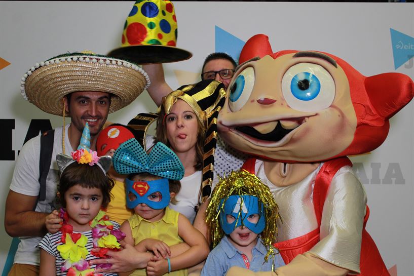 Gorritxo, HIRU3 Jaiko 'photocall'ean (Argazkia: EiTB)