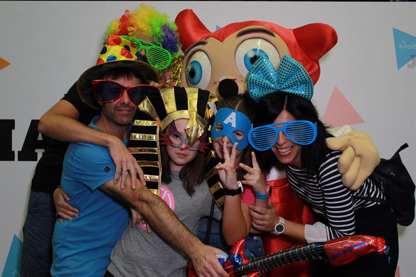 Gorritxo, HIRU3 Jaiko 'photocall'ean (Argazkia: EiTB)