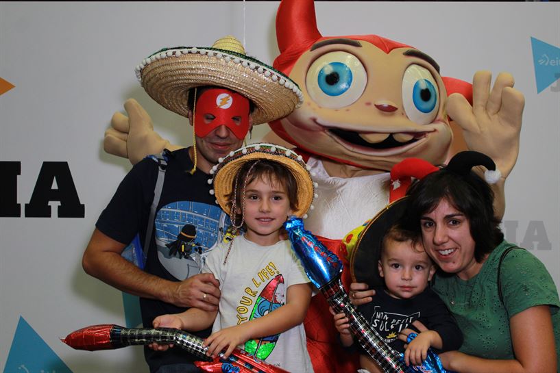 Gorritxo, HIRU3 Jaiko 'photocall'ean (Argazkia: EiTB)