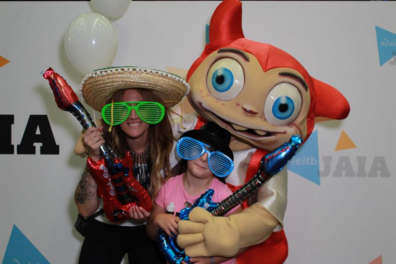 Gorritxo, HIRU3 Jaiko 'photocall'ean (Argazkia: EiTB)