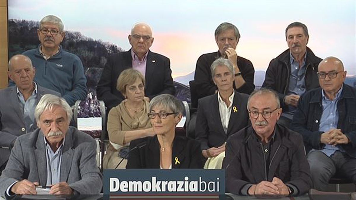 Demokrazia Bai mugimenduaren agerraldia