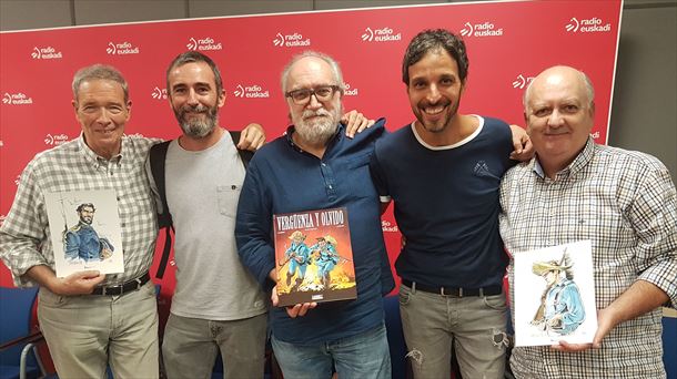 Los comiqueros Garluk Agirre, Harriet y Alex Macho con Félix Linares y Kike Martín