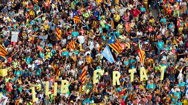 Bartzelolan, urriaren 18an, egindako manifestazioaren irudia. Argazkia: EFE. 