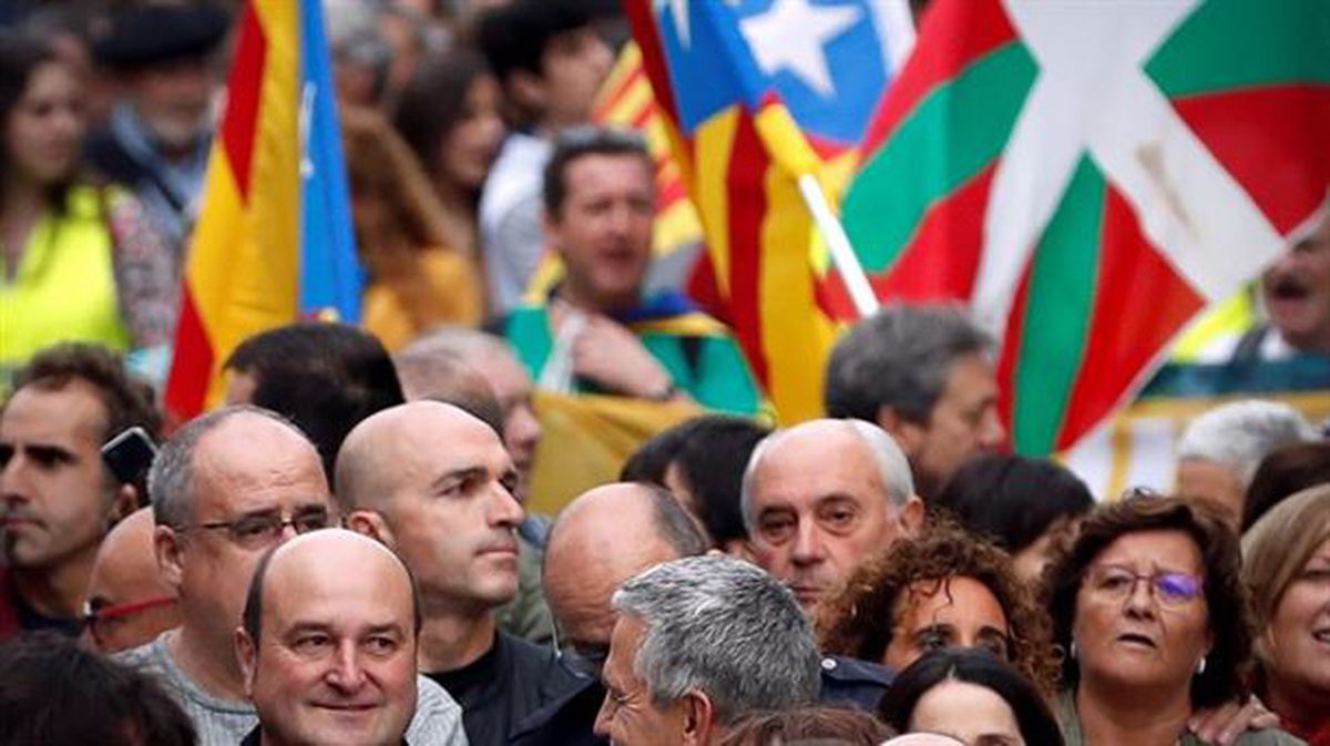 Representantes políticos en la marcha de Donostia