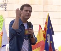 'Yo soy español' oihuen artean hartu dute Albert Rivera Sant Jaume plazan