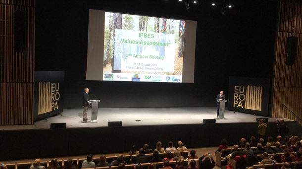 Expertos mundiales estudian en Vitoria los valores de la naturaleza.      