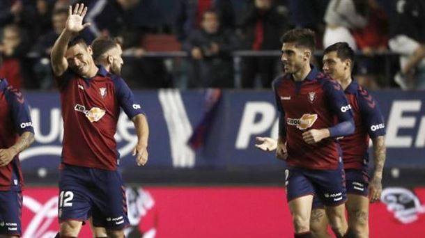 Roncaglia (a la izquierda) celebra el gol metido ante el Villarreal