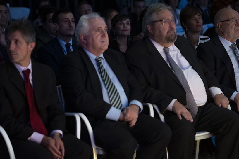 EiTB presenta el documental '40 taupada, herri bat'.