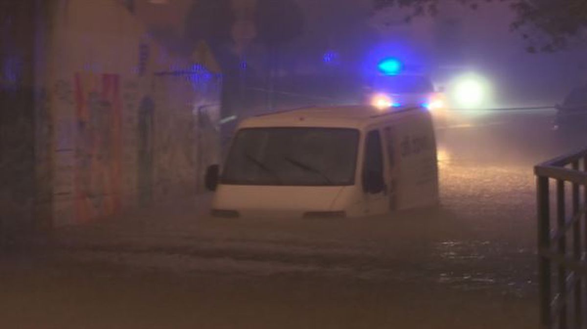 Tornado batek kalteak egin zituen Eivissako Sant Antoni herrian. 