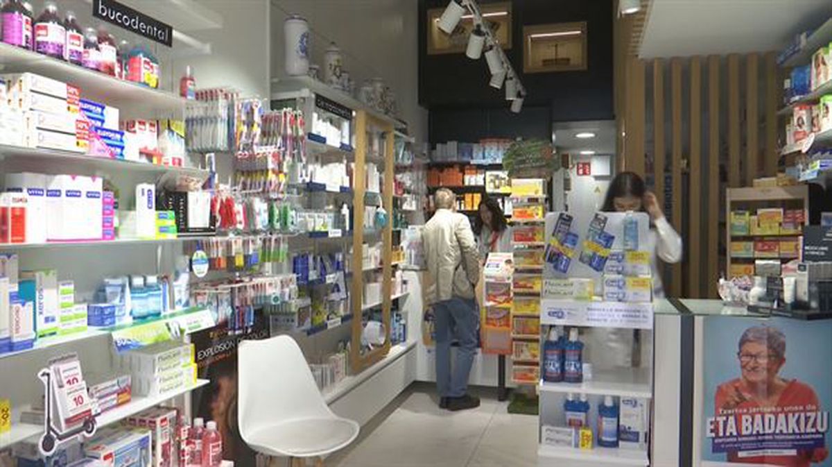 En la farmacia, también las compras estrictamente necesarias