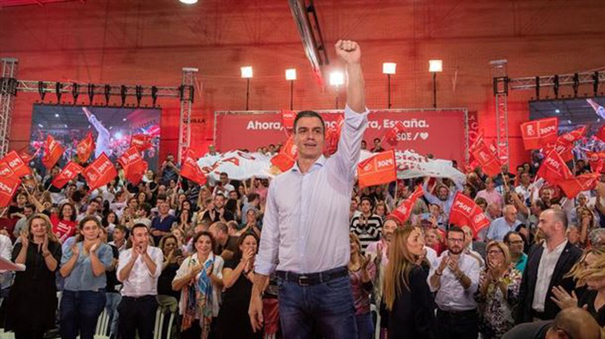 Pedro Sánchez durante el acto del PSOE en Sevilla.