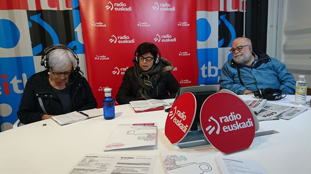 Arantxa Urretabizkaia, Almudena Cacho y Eduardo Angulo en nuestro set de Landako, en Durango        