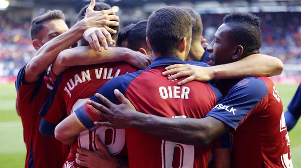 Los jugadores de Osasuna celebrando el gol. Foto: EFE