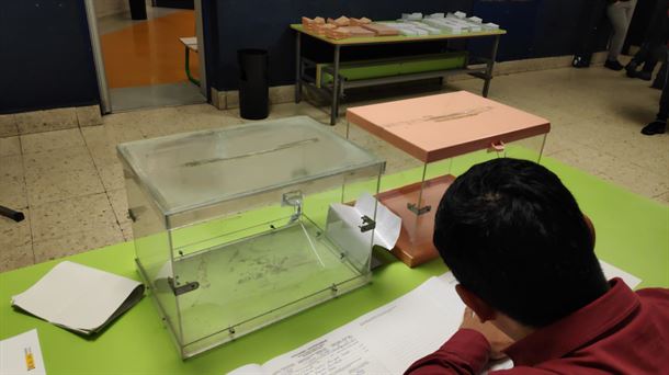 Un colegio electoral de la Parte Vieja de Bilbao, hoy. Foto: EiTB. 