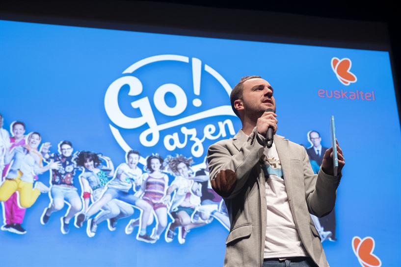 Jon Gomez Garai aurkezlea