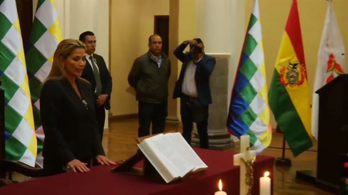 La autoproclamada presidenta de Bolivia, Jeanine Áñez. 