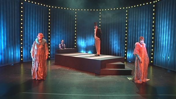 La compañía Tartean representa la obra "Simplicissimus" en el Teatro Principal 