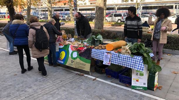 El campus de Álava de la UPV/EHU acoge una nueva feria agroecológica 