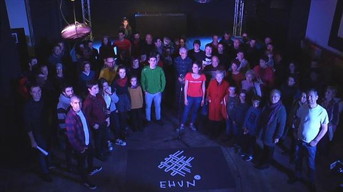 Acto de la dinámica ciudadana Ehun en Donostia-San Sebastián. Imagen obtenida de un vídeo de EiTB.