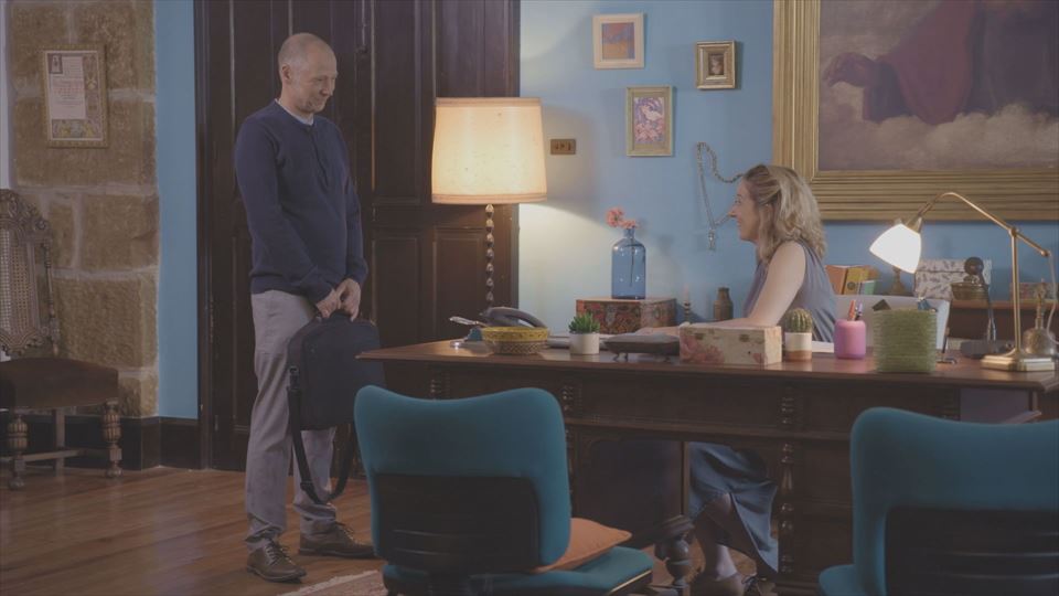 Enekoren aita Amaiaren bulegoan