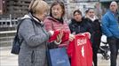 Cientos de personas participaron en el abrazo solidario convocado por la Diputación Foral de Bizkaia