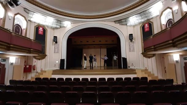 Todo preparado sobre el escenario del Andres Isasi para acoger InterkulturaTe