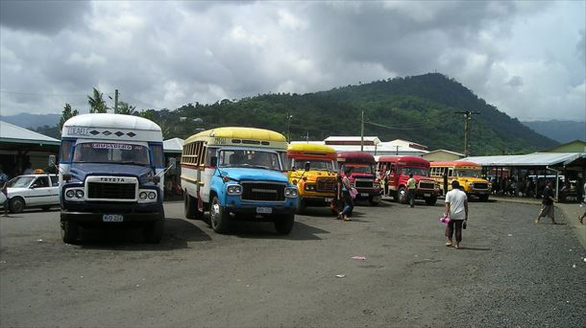 Autobus geltoki bat Samoan
