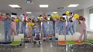 El equipo de pediatría de la UCI acompaña 'Lau Teilatu' con una coreografía