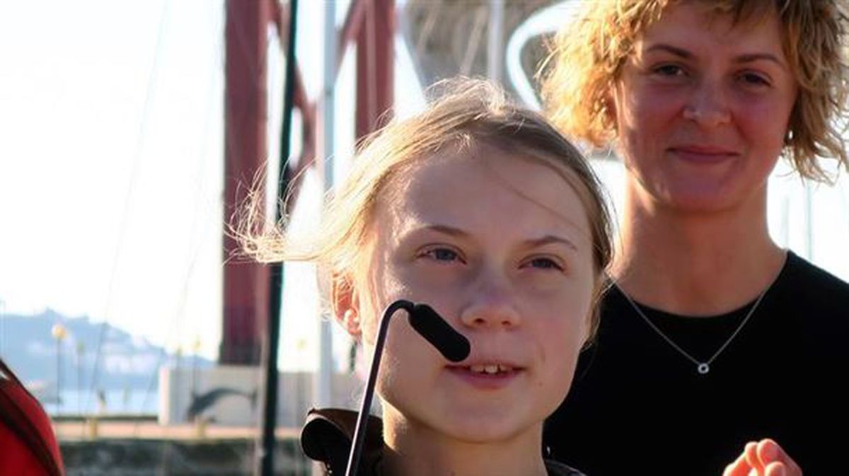 La joven activista Greta Thunberg a su llegada a Lisboa esta semana