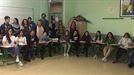 Los alumnos y profesores de Ballonti BHI también se han cantado 'Lau Teilatu'