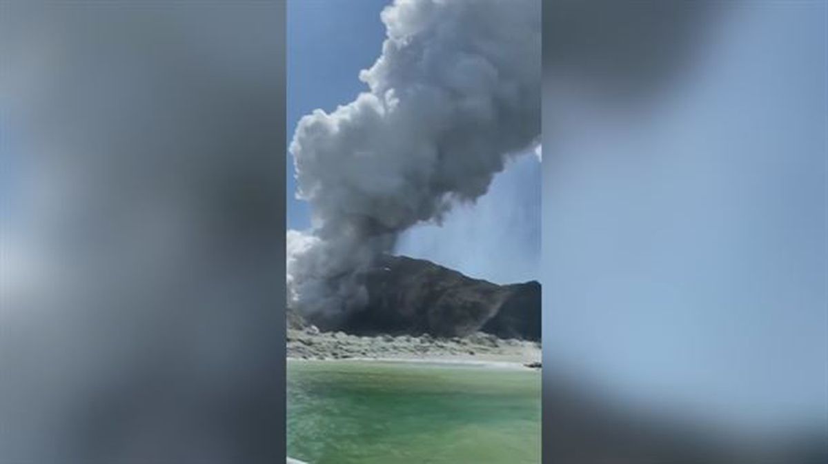 La erupción del volcán Whakaari ha dejado varias víctimas mortales en Nueva Zelanda. Foto: EFE. 
