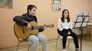 Oihan eta Uxue 'Lau Teilatu' abestera animatu dira