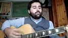 Gitarra lagun, 'Lau Teilatu'ren moldaketa eder hau egin du Urtzik