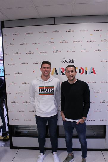 Unai Simon, Oscar de Marcos