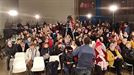 Loiolako bizilagunak ere animatu dira 'Lau Teilatu' abestera