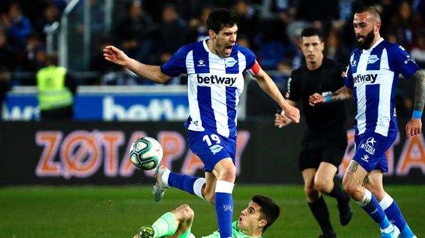 https://media.eitb.eus/multimedia/images/2019/12/13/2534554/20191213225341_alaves-leganes-manu-garci_foto610x342.jpg