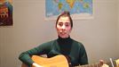 Clara Fernández nos deleita con su versión de la canción 'Lau Teilatu'