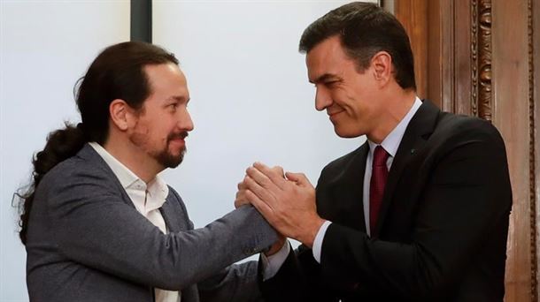 Pablo Iglesias eta Pedro Sanchez. Argazkia: EFE