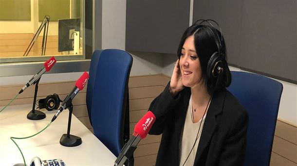 Leire Gotxi Radio Euskadin emandako elkarrizketa baten artxiboko argazkia