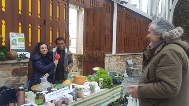 Mezcla de churros musicales y verduras ecológicas                          