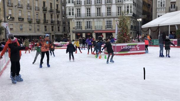 Más de 60.000 usos entre la pista de hielo y el tobogán de la Virgen Blanca