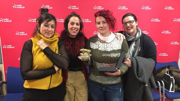 Rakel López, Lorea Momeñe, Joana Lara, Sandra Aras e Itxaso Compañón. Emprendedoras de nuestro agro.
