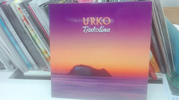 Urko presenta "Txakolina"                                                                           